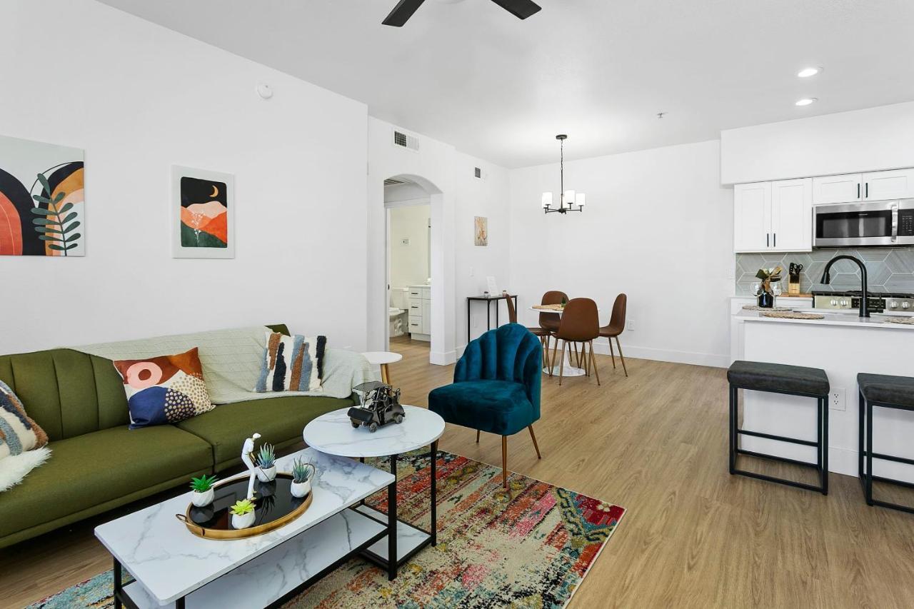 Cozysuites Glendale By The Stadium With Pool 01 מראה חיצוני תמונה