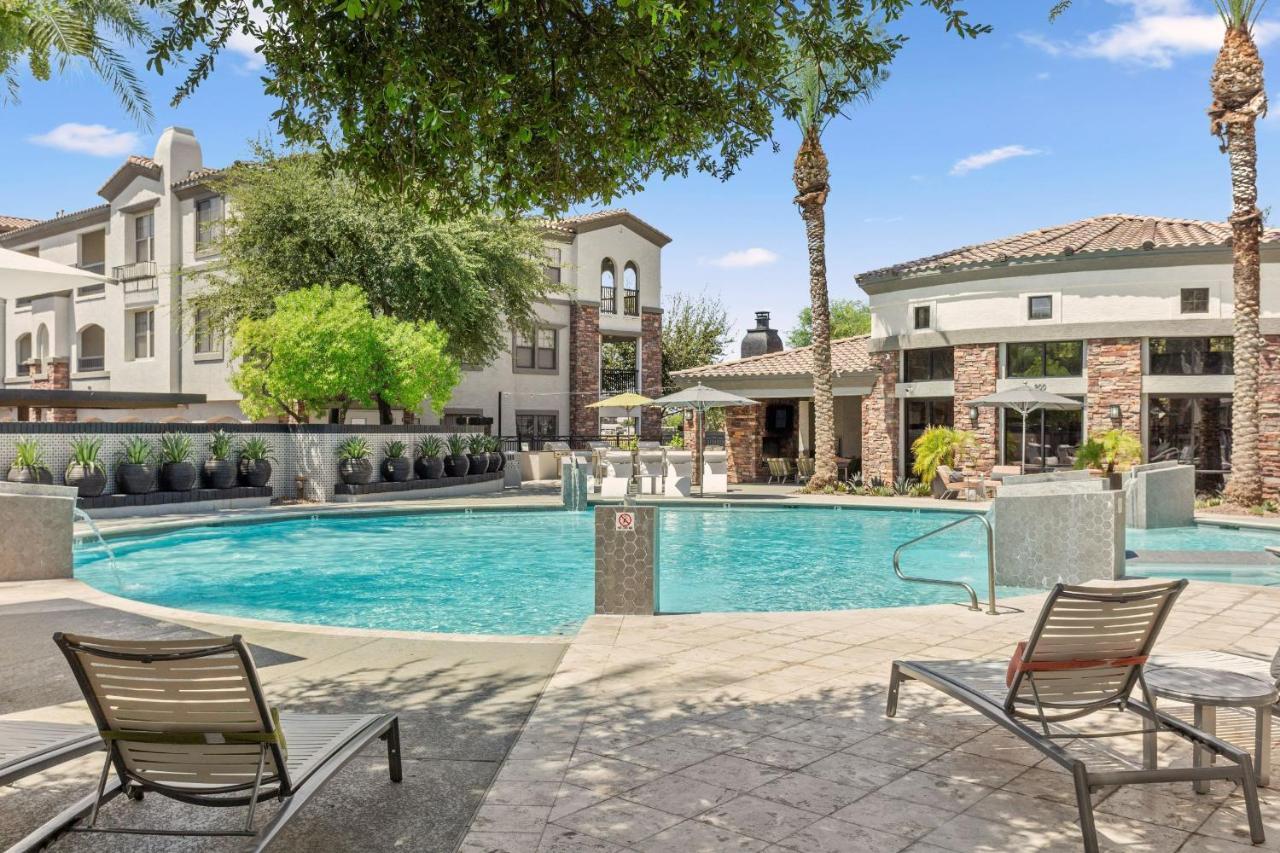 Cozysuites Glendale By The Stadium With Pool 01 מראה חיצוני תמונה